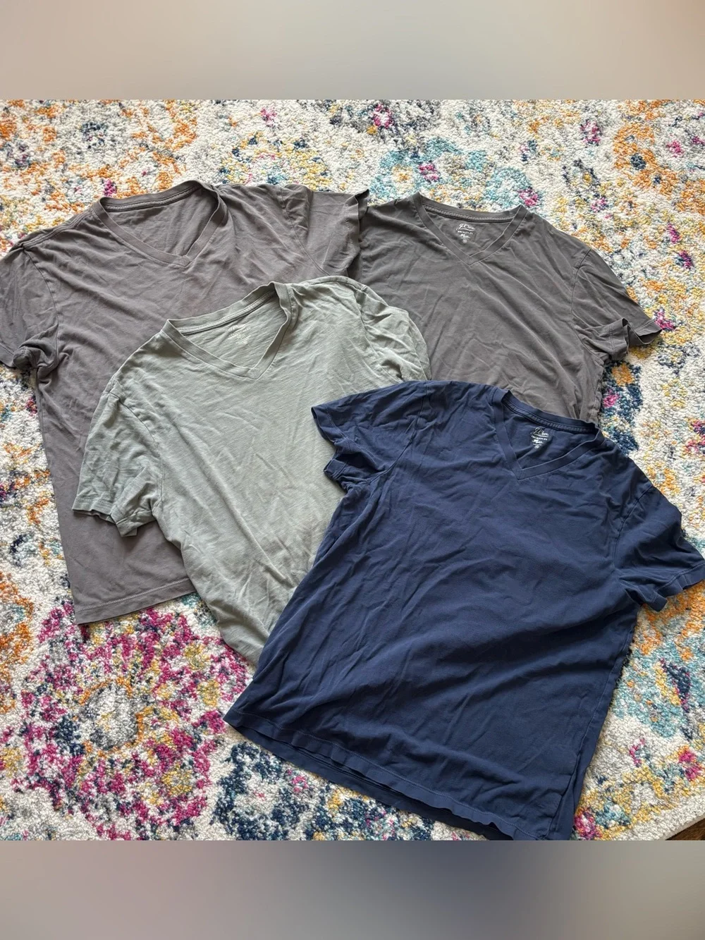 J. Crew Men's V-Neck T-Shirt 4 pack medium cotton